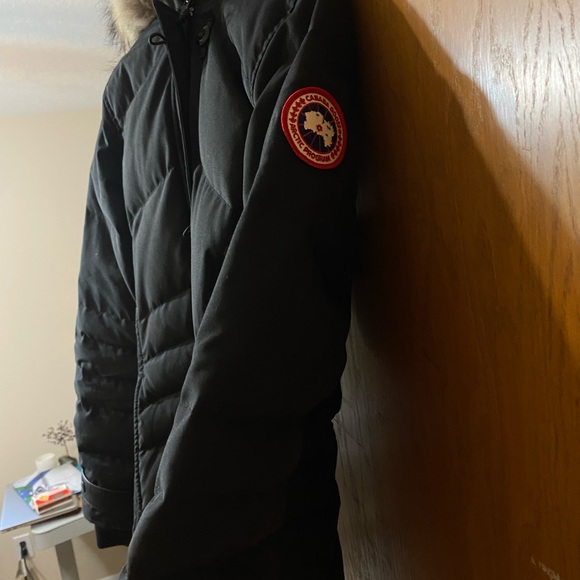 Womens Canada Goode Shelburne Parka. 
Just dry cleaned. - Picture 2 of 16